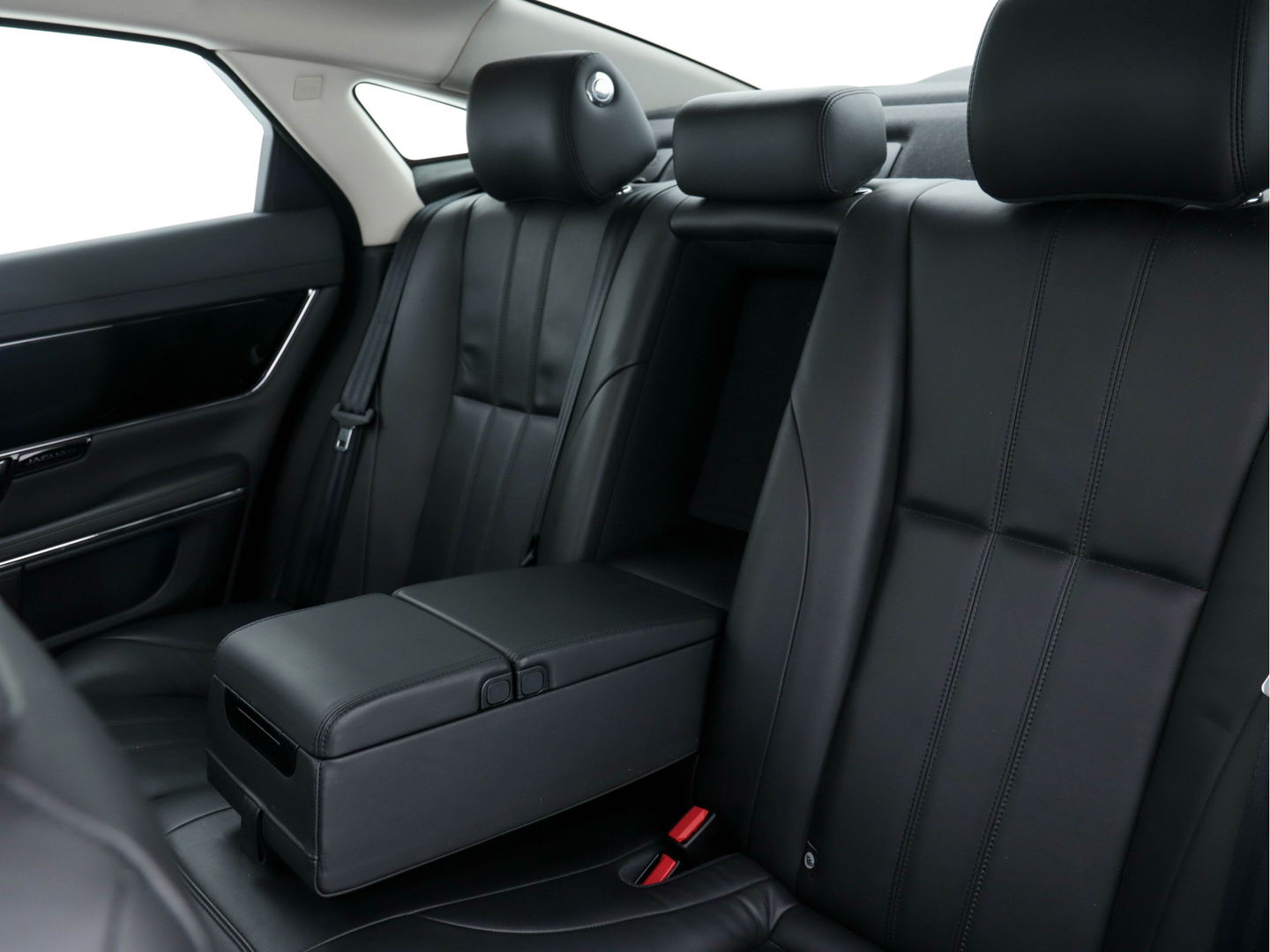 Jaguar XJ 3.0 V6D Portfolio Long-Wheel-Base Aut. *PANO | NAVI-FULLMAP | NAPPA-FULL-LEATHER  | BI-XENON | MERIDIAN-AUDIO | MEMORY-SEATS | KEYLESS | CAMERA | ECC | PDC | CRUISE*