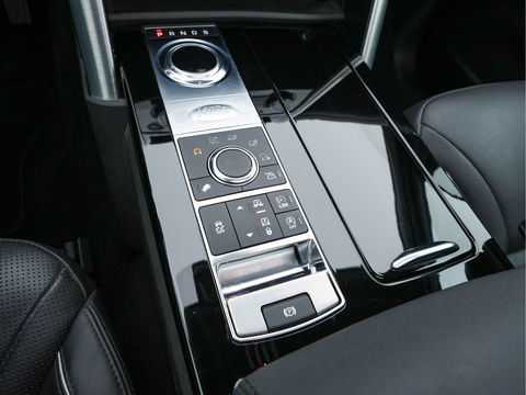 Land Rover Discovery 3.0 Td6 First Edition 7-pers. "WINDSOR" *PANO | FULL-LED | MERIDIAN-AUDIO | NAPPA-FULL-LEATHER | NAVI-FULLMAP | KEYLESS | DAB | AIR-SUSPENSION | ECC | PDC | CRUISE | MEMORY-PACK | COMFORT-SEATS | LANE-ASSIST*