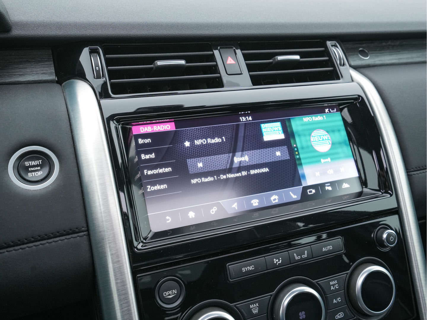 Land Rover Discovery 3.0 Td6 First Edition 7-pers. "WINDSOR" *PANO | FULL-LED | MERIDIAN-AUDIO | NAPPA-FULL-LEATHER | NAVI-FULLMAP | KEYLESS | DAB | AIR-SUSPENSION | ECC | PDC | CRUISE | MEMORY-PACK | COMFORT-SEATS | LANE-ASSIST*