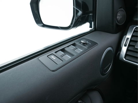 Land Rover Discovery 3.0 Td6 First Edition 7-pers. "WINDSOR" *PANO | FULL-LED | MERIDIAN-AUDIO | NAPPA-FULL-LEATHER | NAVI-FULLMAP | KEYLESS | DAB | AIR-SUSPENSION | ECC | PDC | CRUISE | MEMORY-PACK | COMFORT-SEATS | LANE-ASSIST*