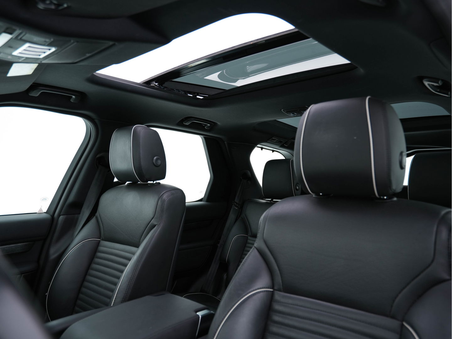 Land Rover Discovery 3.0 Td6 First Edition 7-pers. "WINDSOR" *PANO | FULL-LED | MERIDIAN-AUDIO | NAPPA-FULL-LEATHER | NAVI-FULLMAP | KEYLESS | DAB | AIR-SUSPENSION | ECC | PDC | CRUISE | MEMORY-PACK | COMFORT-SEATS | LANE-ASSIST*