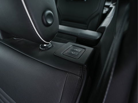 Land Rover Discovery 3.0 Td6 First Edition 7-pers. "WINDSOR" *PANO | FULL-LED | MERIDIAN-AUDIO | NAPPA-FULL-LEATHER | NAVI-FULLMAP | KEYLESS | DAB | AIR-SUSPENSION | ECC | PDC | CRUISE | MEMORY-PACK | COMFORT-SEATS | LANE-ASSIST*