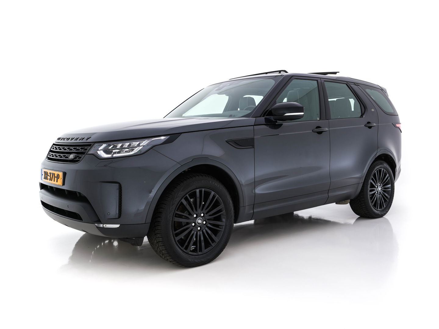 Land Rover Discovery 3.0 Td6 First Edition 7-pers. "WINDSOR" *PANO | FULL-LED | MERIDIAN-AUDIO | NAPPA-FULL-LEATHER | NAVI-FULLMAP | KEYLESS | DAB | AIR-SUSPENSION | ECC | PDC | CRUISE | MEMORY-PACK | COMFORT-SEATS | LANE-ASSIST*