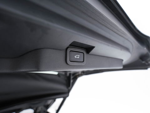 Land Rover Discovery 3.0 Td6 First Edition 7-pers. "WINDSOR" *PANO | FULL-LED | MERIDIAN-AUDIO | NAPPA-FULL-LEATHER | NAVI-FULLMAP | KEYLESS | DAB | AIR-SUSPENSION | ECC | PDC | CRUISE | MEMORY-PACK | COMFORT-SEATS | LANE-ASSIST*