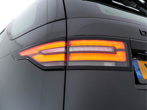Land Rover Discovery 3.0 Td6 First Edition 7-pers. "WINDSOR" *PANO | FULL-LED | MERIDIAN-AUDIO | NAPPA-FULL-LEATHER | NAVI-FULLMAP | KEYLESS | DAB | AIR-SUSPENSION | ECC | PDC | CRUISE | MEMORY-PACK | COMFORT-SEATS | LANE-ASSIST*