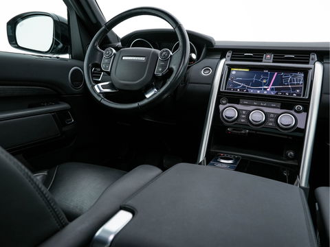 Land Rover Discovery 3.0 Td6 First Edition 7-pers. "WINDSOR" *PANO | FULL-LED | MERIDIAN-AUDIO | NAPPA-FULL-LEATHER | NAVI-FULLMAP | KEYLESS | DAB | AIR-SUSPENSION | ECC | PDC | CRUISE | MEMORY-PACK | COMFORT-SEATS | LANE-ASSIST*