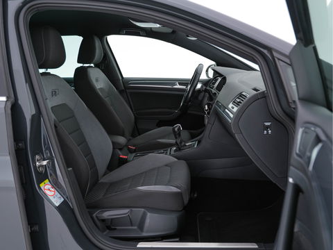 Volkswagen GOLF Variant 1.5 TSI Highline-Business R-Line-Sportpack Aut. *DIGI-COCKPIT |  FULL-LED | BLIND-SPOT | DAB | NAVI-FULLMAP | ADAPTIVE-CRUISE | ECC | PDC | SPORT-SEATS | PARKPILOT | 17"ALU*