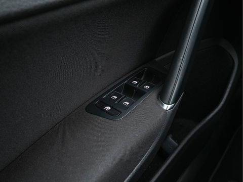 Volkswagen GOLF Variant 1.5 TSI Highline-Business R-Line-Sportpack Aut. *DIGI-COCKPIT |  FULL-LED | BLIND-SPOT | DAB | NAVI-FULLMAP | ADAPTIVE-CRUISE | ECC | PDC | SPORT-SEATS | PARKPILOT | 17"ALU*