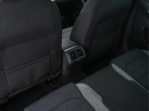 Volkswagen GOLF Variant 1.5 TSI Highline-Business R-Line-Sportpack Aut. *DIGI-COCKPIT |  FULL-LED | BLIND-SPOT | DAB | NAVI-FULLMAP | ADAPTIVE-CRUISE | ECC | PDC | SPORT-SEATS | PARKPILOT | 17"ALU*