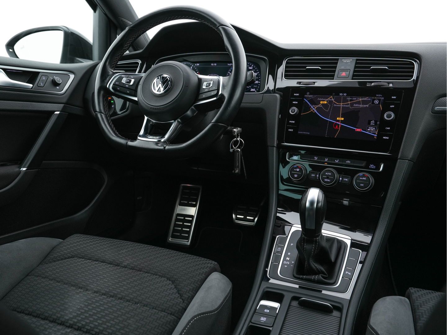 Volkswagen GOLF Variant 1.5 TSI Highline-Business R-Line-Sportpack Aut. *DIGI-COCKPIT |  FULL-LED | BLIND-SPOT | DAB | NAVI-FULLMAP | ADAPTIVE-CRUISE | ECC | PDC | SPORT-SEATS | PARKPILOT | 17"ALU*