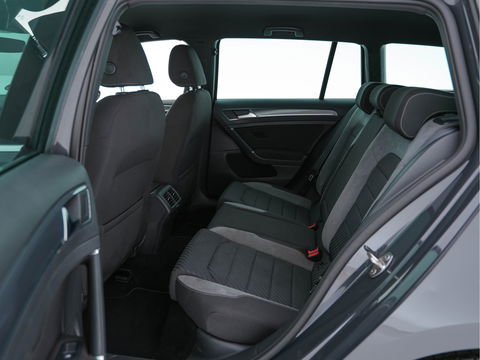 Volkswagen GOLF Variant 1.5 TSI Highline-Business R-Line-Sportpack Aut. *DIGI-COCKPIT |  FULL-LED | BLIND-SPOT | DAB | NAVI-FULLMAP | ADAPTIVE-CRUISE | ECC | PDC | SPORT-SEATS | PARKPILOT | 17"ALU*