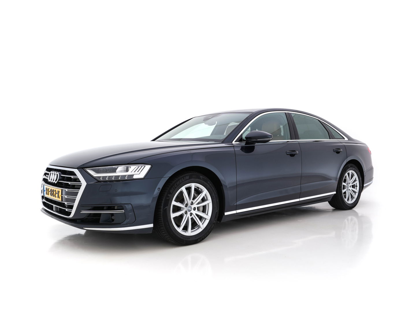 Audi A8 50 TDI Quattro Aut. * MATRIX-LED | UNICUM-FULL-LEATHER | DIGI-COCKPIT | BANG&OLUFSEN-SURROUND | SOFT-CLOSE | KEYLESS | MEMORY-SEATS | ADAPTIVE-CRUSIE | DAB | CAMERA | ECC | PDC | AIR-SUSPENSION | AMBIE