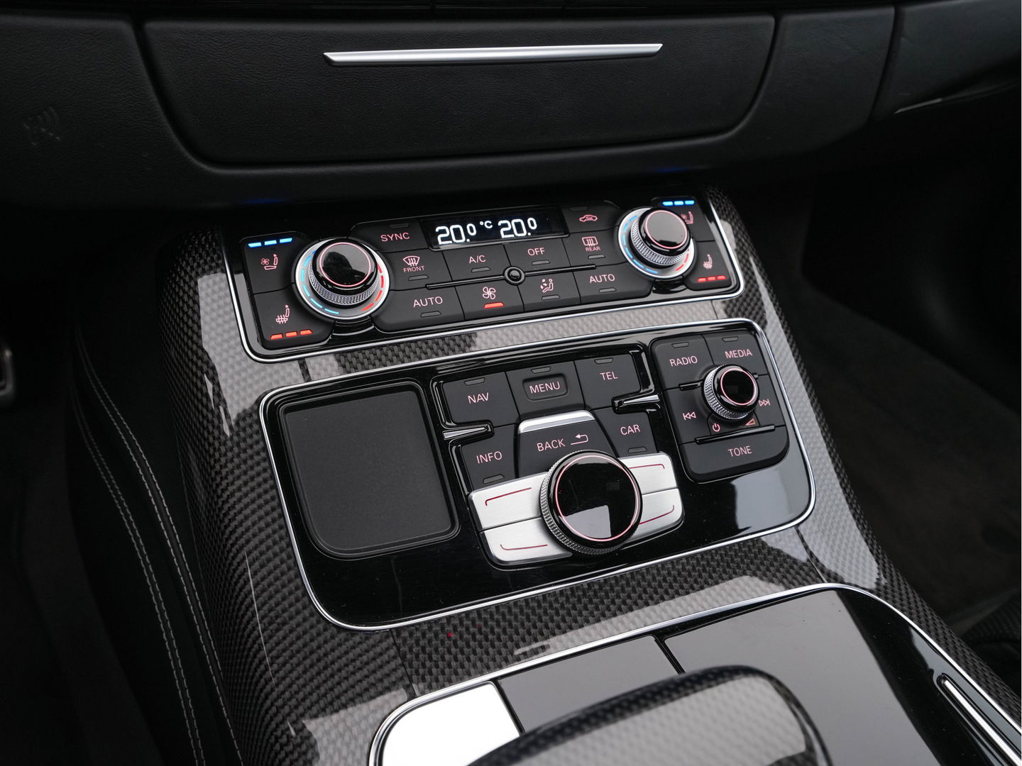 Audi S8 4.0 TFSI Quattro Pro Line+ Aut. * PANO | CERAMIC-BRAKES | BANG/OLUFSEN-SURROND | VALCONA-EXCLUSIVE-FULL-LEATHER | DAB | NIGHT-VISION | HUD | ACC | LANE-ASSIST | SURROUND-VIEW | MATRIX-LED | MEMORY-PACK | NAVI-FULLMAP |