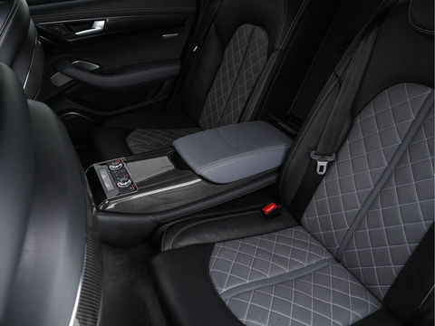 Audi S8 4.0 TFSI Quattro Pro Line+ Aut. * PANO | CERAMIC-BRAKES | BANG/OLUFSEN-SURROND | VALCONA-EXCLUSIVE-FULL-LEATHER | DAB | NIGHT-VISION | HUD | ACC | LANE-ASSIST | SURROUND-VIEW | MATRIX-LED | MEMORY-PACK | NAVI-FULLMAP |