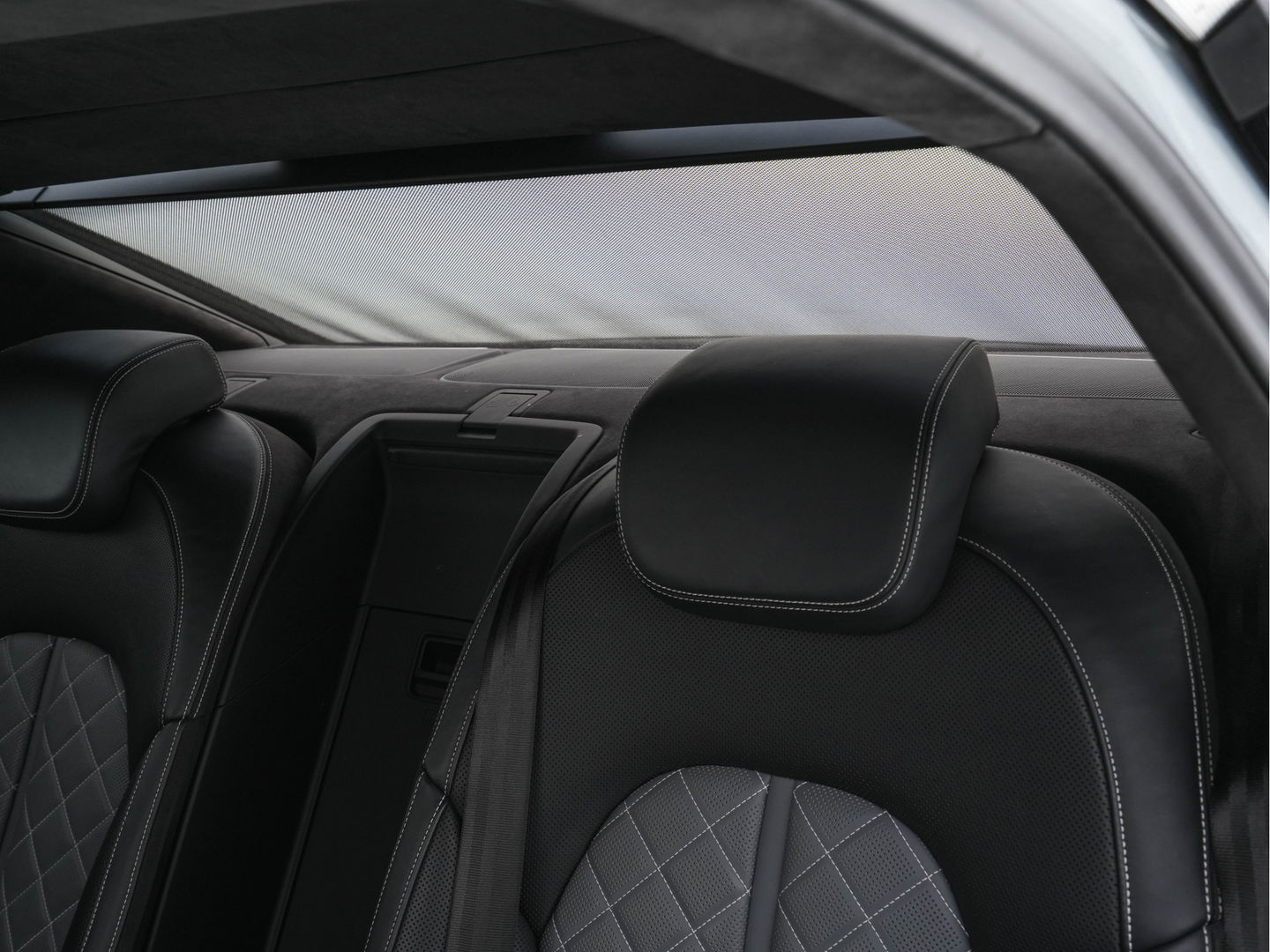 Audi S8 4.0 TFSI Quattro Pro Line+ Aut. * PANO | CERAMIC-BRAKES | BANG/OLUFSEN-SURROND | VALCONA-EXCLUSIVE-FULL-LEATHER | DAB | NIGHT-VISION | HUD | ACC | LANE-ASSIST | SURROUND-VIEW | MATRIX-LED | MEMORY-PACK | NAVI-FULLMAP |