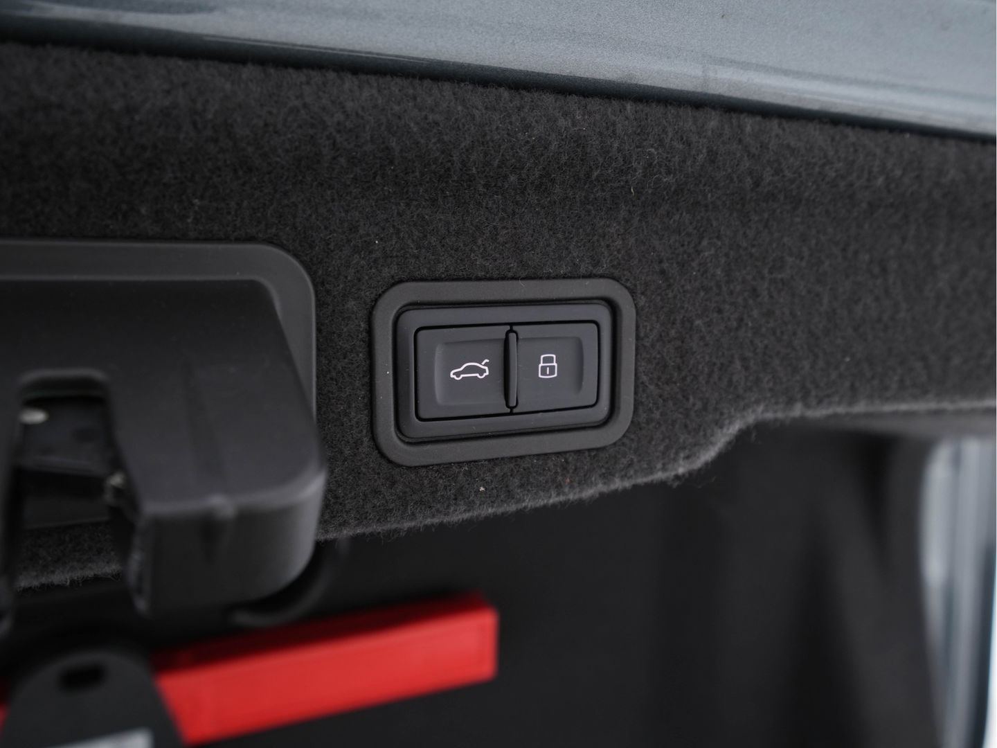 Audi S8 4.0 TFSI Quattro Pro Line+ Aut. * PANO | CERAMIC-BRAKES | BANG/OLUFSEN-SURROND | VALCONA-EXCLUSIVE-FULL-LEATHER | DAB | NIGHT-VISION | HUD | ACC | LANE-ASSIST | SURROUND-VIEW | MATRIX-LED | MEMORY-PACK | NAVI-FULLMAP |