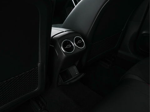 Mercedes-Benz A-Klasse 180 Business Solution AMG-Sport-Pack *PANO | WIDE-SCREEN-COCKPIT | FULL-LED | LEATHER-MICROFIBRE | CAMERA | ECC | PDC | CRUISE | SPORT-SEATS | 18"ALU*