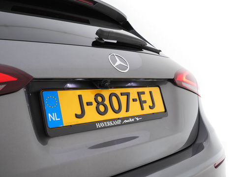 Mercedes-Benz A-Klasse 180 Business Solution AMG-Sport-Pack *PANO | WIDE-SCREEN-COCKPIT | FULL-LED | LEATHER-MICROFIBRE | CAMERA | ECC | PDC | CRUISE | SPORT-SEATS | 18"ALU*