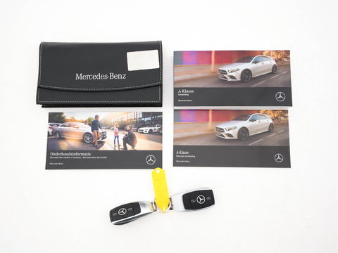 Mercedes-Benz A-Klasse 180 Business Solution AMG-Sport-Pack *PANO | WIDE-SCREEN-COCKPIT | FULL-LED | LEATHER-MICROFIBRE | CAMERA | ECC | PDC | CRUISE | SPORT-SEATS | 18"ALU*