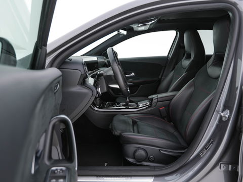 Mercedes-Benz A-Klasse 180 Business Solution AMG-Sport-Pack *PANO | WIDE-SCREEN-COCKPIT | FULL-LED | LEATHER-MICROFIBRE | CAMERA | ECC | PDC | CRUISE | SPORT-SEATS | 18"ALU*