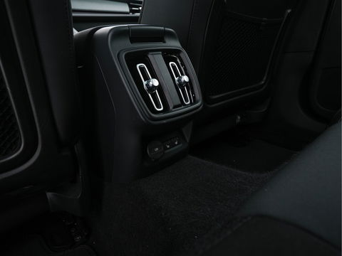 Polestar 2 Long Range Dual Motor Launch Edition 78kWh [ 3-Fase ] (INCL-BTW) *PANO | HARMAN/KARDON-AUDIO | FULL-LED | TOPVIEW | BLINDSPOT |  KEYLESS | MEMORY-PACK | ADAPT.CRUISE | CARPLAY | HEATED-SPORTSEATS | DIGI-COCKPIT | 20"ALU*