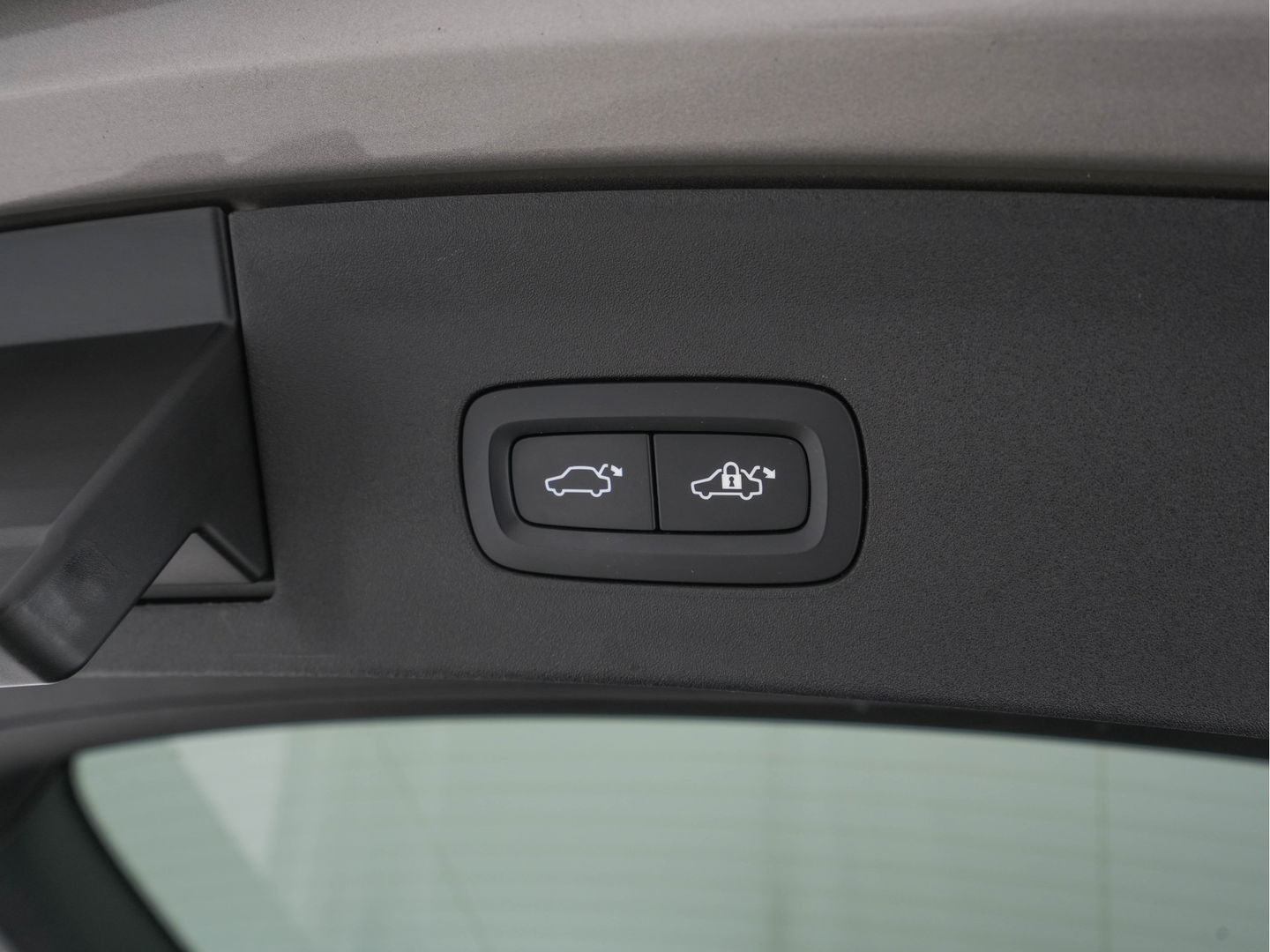 Polestar 2 Long Range Dual Motor Launch Edition 78kWh [ 3-Fase ] (INCL-BTW) *PANO | HARMAN/KARDON-AUDIO | FULL-LED | TOPVIEW | BLINDSPOT |  KEYLESS | MEMORY-PACK | ADAPT.CRUISE | CARPLAY | HEATED-SPORTSEATS | DIGI-COCKPIT | 20"ALU*