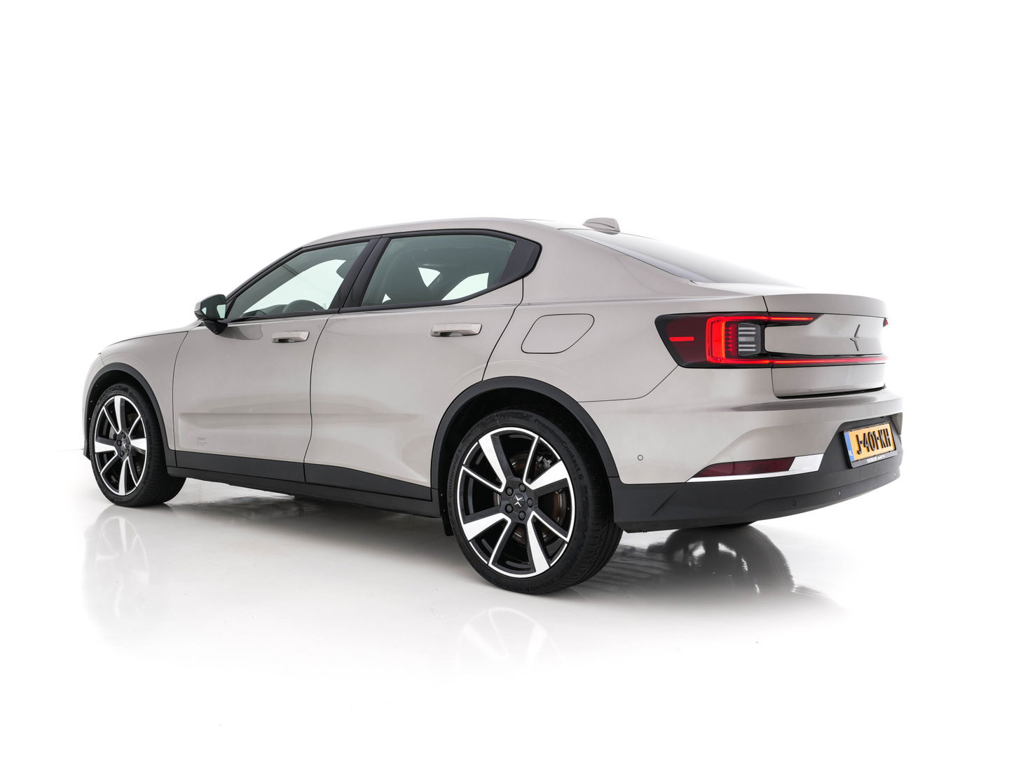 Polestar 2 Long Range Dual Motor Launch Edition 78kWh [ 3-Fase ] (INCL-BTW) *PANO | HARMAN/KARDON-AUDIO | FULL-LED | TOPVIEW | BLINDSPOT |  KEYLESS | MEMORY-PACK | ADAPT.CRUISE | CARPLAY | HEATED-SPORTSEATS | DIGI-COCKPIT | 20"ALU*