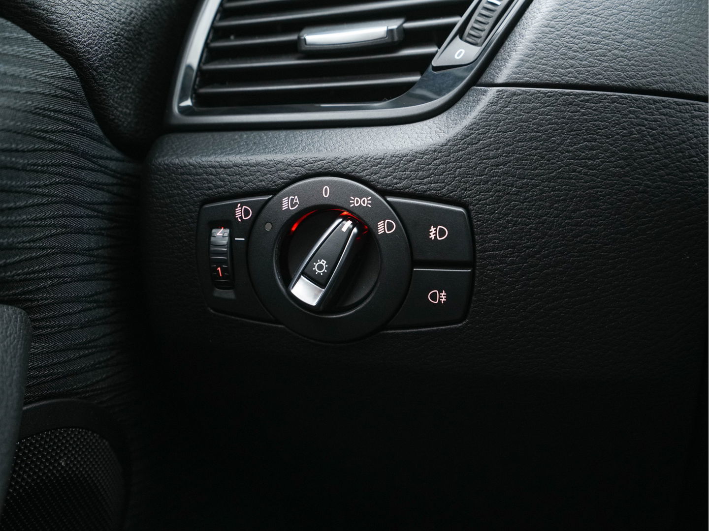 BMW X1 sDrive18d High Executive Aut. *NAVI-FULLMAP | ECC | PDC | CRUISE | COMFORT-SEATS | 17"ALU*