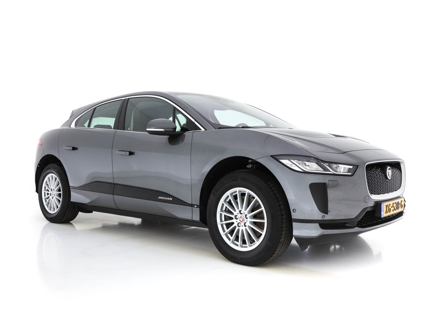 Jaguar I-PACE EV400 S 90 kWh AWD (INCL-BTW) *FULL-LED | LUXURY-LEATHER | NAVI-FULLMAP | CAMERA | KEYLESS | MERIDIAN-AUDIO | CRUISE | WIFI | CARPLAY | DIGI-COCKPIT | DAB | HEATED/COOLED-SPORT-SEATS | ECC | PDC | 18"ALU*