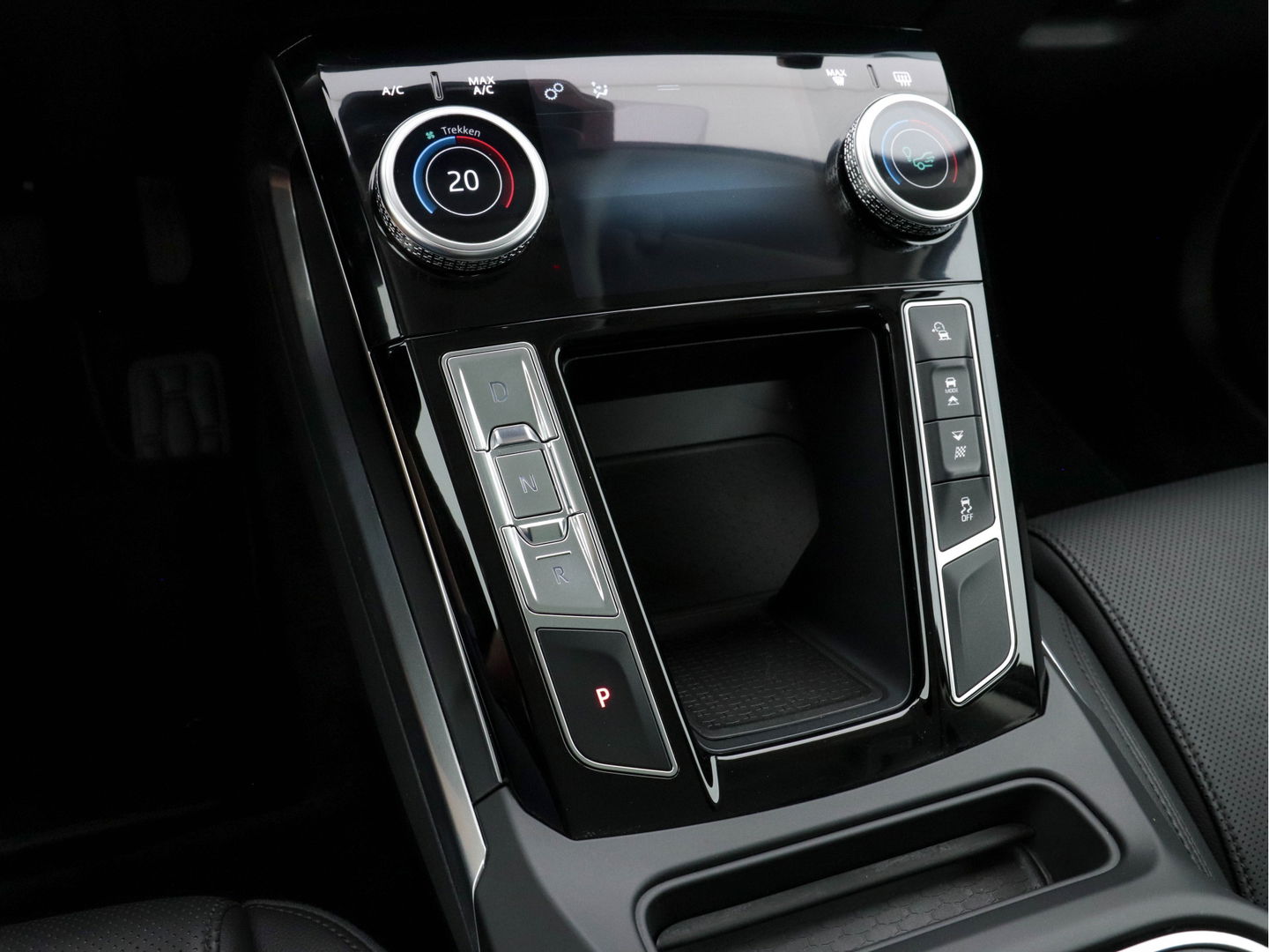 Jaguar I-PACE EV400 S 90 kWh AWD (INCL-BTW) *FULL-LED | LUXURY-LEATHER | NAVI-FULLMAP | CAMERA | KEYLESS | MERIDIAN-AUDIO | CRUISE | WIFI | CARPLAY | DIGI-COCKPIT | DAB | HEATED/COOLED-SPORT-SEATS | ECC | PDC | 18"ALU*