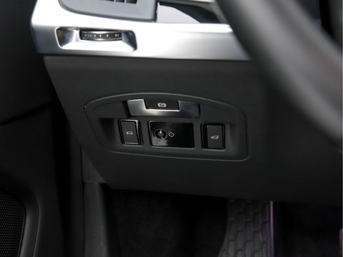Jaguar I-PACE EV400 S 90 kWh AWD (INCL-BTW) *FULL-LED | LUXURY-LEATHER | NAVI-FULLMAP | CAMERA | KEYLESS | MERIDIAN-AUDIO | CRUISE | WIFI | CARPLAY | DIGI-COCKPIT | DAB | HEATED/COOLED-SPORT-SEATS | ECC | PDC | 18"ALU*