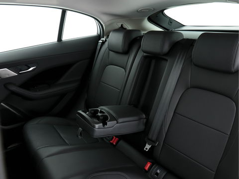 Jaguar I-PACE EV400 S 90 kWh AWD (INCL-BTW) *FULL-LED | LUXURY-LEATHER | NAVI-FULLMAP | CAMERA | KEYLESS | MERIDIAN-AUDIO | CRUISE | WIFI | CARPLAY | DIGI-COCKPIT | DAB | HEATED/COOLED-SPORT-SEATS | ECC | PDC | 18"ALU*