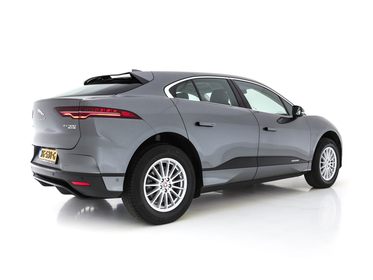 Jaguar I-PACE EV400 S 90 kWh AWD (INCL-BTW) *FULL-LED | LUXURY-LEATHER | NAVI-FULLMAP | CAMERA | KEYLESS | MERIDIAN-AUDIO | CRUISE | WIFI | CARPLAY | DIGI-COCKPIT | DAB | HEATED/COOLED-SPORT-SEATS | ECC | PDC | 18"ALU*