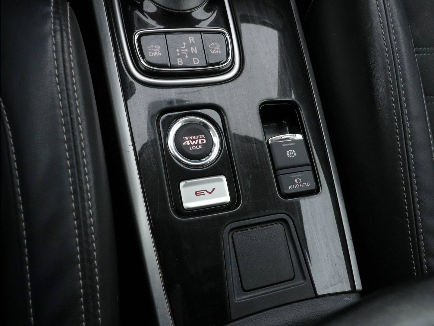 Mitsubishi Outlander 2.0 PHEV Pure AWD (INCL-BTW)  *MICRO-LEATHER | NAVI-FULLMAP | KEYLESS | DAB | CAMERA | ECC | PDC | CRUISE | APP.CONNECT*