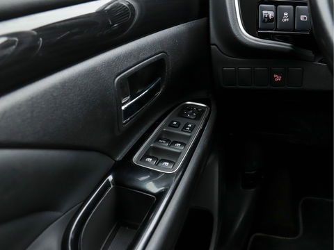 Mitsubishi Outlander 2.0 PHEV Pure AWD (INCL-BTW)  *MICRO-LEATHER | NAVI-FULLMAP | KEYLESS | DAB | CAMERA | ECC | PDC | CRUISE | APP.CONNECT*