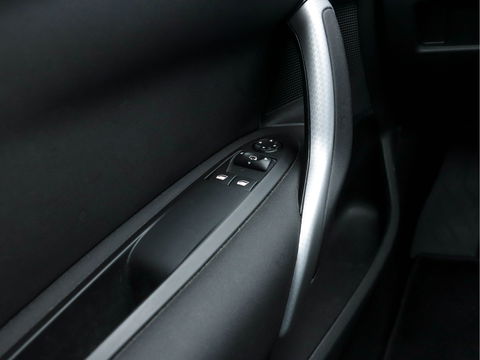 DS DS 4 Crossback 1.6 BlueHDi Business-Pack AUT. *NAVI-FULMAP | XENON | LEATHER-ALCANTARA | DAB | ECC | PDC | CRUISE | KEYLESS*