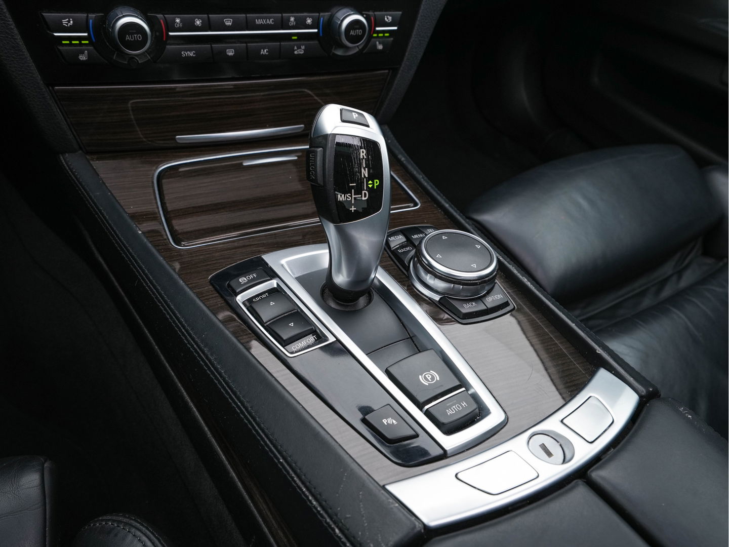 BMW 7 Serie 730d High Executive Aut. *PANO | ACC | BI-XENON | DAKOTA-FULL-LEATHER | CAMERA | MEMORY-PACK | NAVI-FULLMAP| ECC | PDC | COMFORT-SEATS | LANE-ASSIST | SOFT-CLOSE | AMBIENT-LIGHT | HUD*