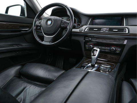 BMW 7 Serie 730d High Executive Aut. *PANO | ACC | BI-XENON | DAKOTA-FULL-LEATHER | CAMERA | MEMORY-PACK | NAVI-FULLMAP| ECC | PDC | COMFORT-SEATS | LANE-ASSIST | SOFT-CLOSE | AMBIENT-LIGHT | HUD*