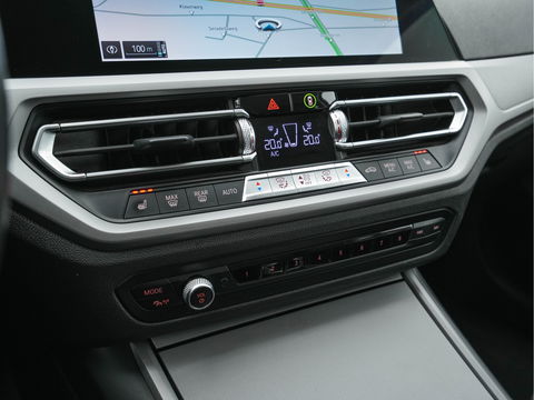 BMW 3 Serie Touring 330e (INCL-BTW) *VERNASCA-FULL-LEATHER | NAVI-FULLMAP |  DIGI-COCKPIT | FULL-LED | DAB | ECC | PDC | ADAPTIVE-CRUISE | SPORT-SEATS | 17"ALU*