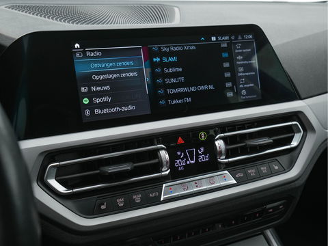 BMW 3 Serie Touring 330e (INCL-BTW) *VERNASCA-FULL-LEATHER | NAVI-FULLMAP |  DIGI-COCKPIT | FULL-LED | DAB | ECC | PDC | ADAPTIVE-CRUISE | SPORT-SEATS | 17"ALU*