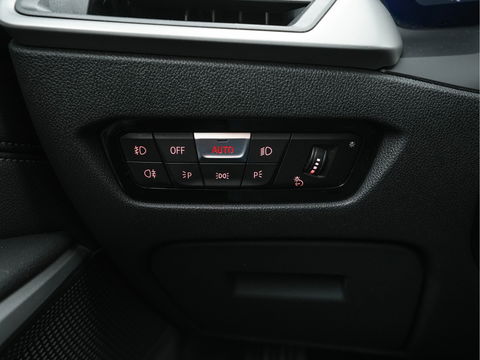 BMW 3 Serie Touring 330e (INCL-BTW) *VERNASCA-FULL-LEATHER | NAVI-FULLMAP |  DIGI-COCKPIT | FULL-LED | DAB | ECC | PDC | ADAPTIVE-CRUISE | SPORT-SEATS | 17"ALU*