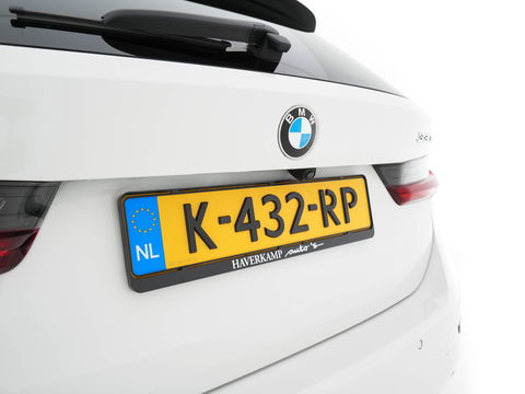 BMW 3 Serie Touring 330e (INCL-BTW) *VERNASCA-FULL-LEATHER | NAVI-FULLMAP |  DIGI-COCKPIT | FULL-LED | DAB | ECC | PDC | ADAPTIVE-CRUISE | SPORT-SEATS | 17"ALU*