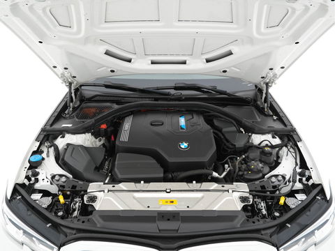 BMW 3 Serie Touring 330e (INCL-BTW) *VERNASCA-FULL-LEATHER | NAVI-FULLMAP |  DIGI-COCKPIT | FULL-LED | DAB | ECC | PDC | ADAPTIVE-CRUISE | SPORT-SEATS | 17"ALU*