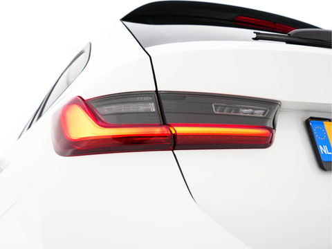 BMW 3 Serie Touring 330e (INCL-BTW) *VERNASCA-FULL-LEATHER | NAVI-FULLMAP |  DIGI-COCKPIT | FULL-LED | DAB | ECC | PDC | ADAPTIVE-CRUISE | SPORT-SEATS | 17"ALU*
