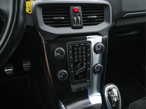 Volvo V40 1.6 T3 R-Design Business-Pack-Pro *NAVI-FULLMAP | LEATHER -MICROFIBRE | ECC | PDC | CRUISE | SPORT-SEATS | 17''ALU*