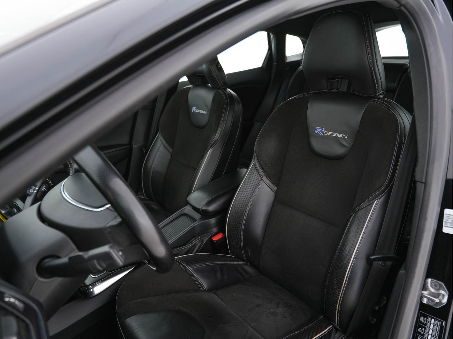 Volvo V40 1.6 T3 R-Design Business-Pack-Pro *NAVI-FULLMAP | LEATHER -MICROFIBRE | ECC | PDC | CRUISE | SPORT-SEATS | 17''ALU*