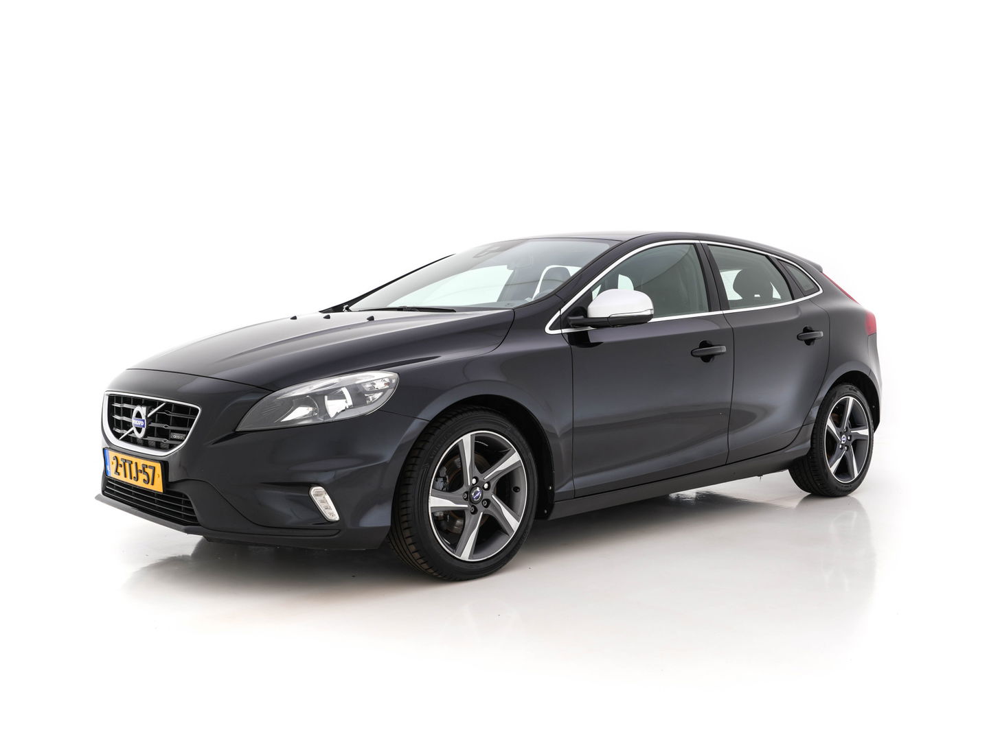 Volvo V40 1.6 T3 R-Design Business-Pack-Pro *NAVI-FULLMAP | LEATHER -MICROFIBRE | ECC | PDC | CRUISE | SPORT-SEATS | 17''ALU*