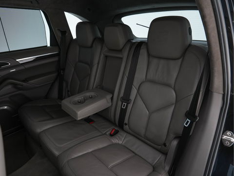 Porsche Cayenne 4.8 Turbo AWD Aut. *PANO | BURMESTER-SURROUND | XENON | FULL-LEATHER | MEMORY-PACK | NAVI-FULLMAP | ADAPTIVE-CRUISE | AIR-SUSPENSION | CAMERA | SPORT-SEATS |  20''ALU*
