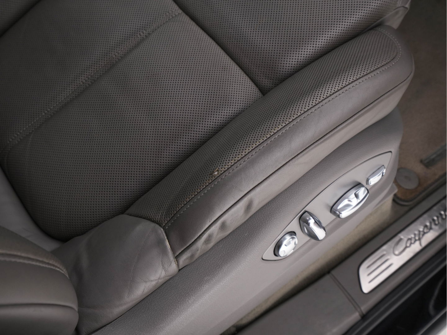 Porsche Cayenne 4.8 Turbo AWD Aut. *PANO | BURMESTER-SURROUND | XENON | FULL-LEATHER | MEMORY-PACK | NAVI-FULLMAP | ADAPTIVE-CRUISE | AIR-SUSPENSION | CAMERA | SPORT-SEATS |  20''ALU*