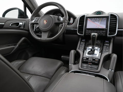 Porsche Cayenne 4.8 Turbo AWD Aut. *PANO | BURMESTER-SURROUND | XENON | FULL-LEATHER | MEMORY-PACK | NAVI-FULLMAP | ADAPTIVE-CRUISE | AIR-SUSPENSION | CAMERA | SPORT-SEATS |  20''ALU*